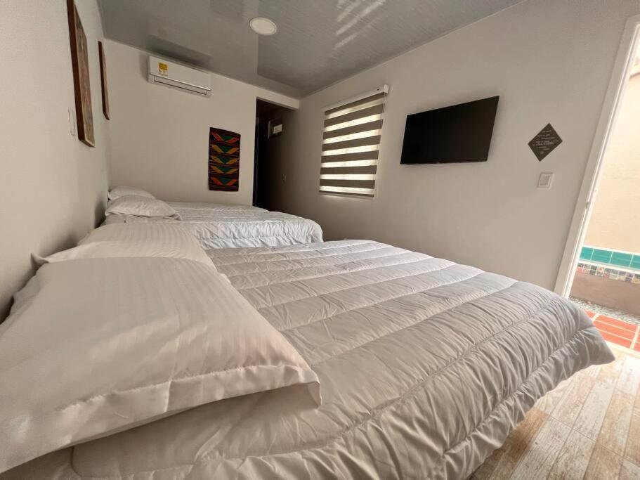 Nueva En San Antonio Cali, La Casa De Tona Villa Luaran gambar