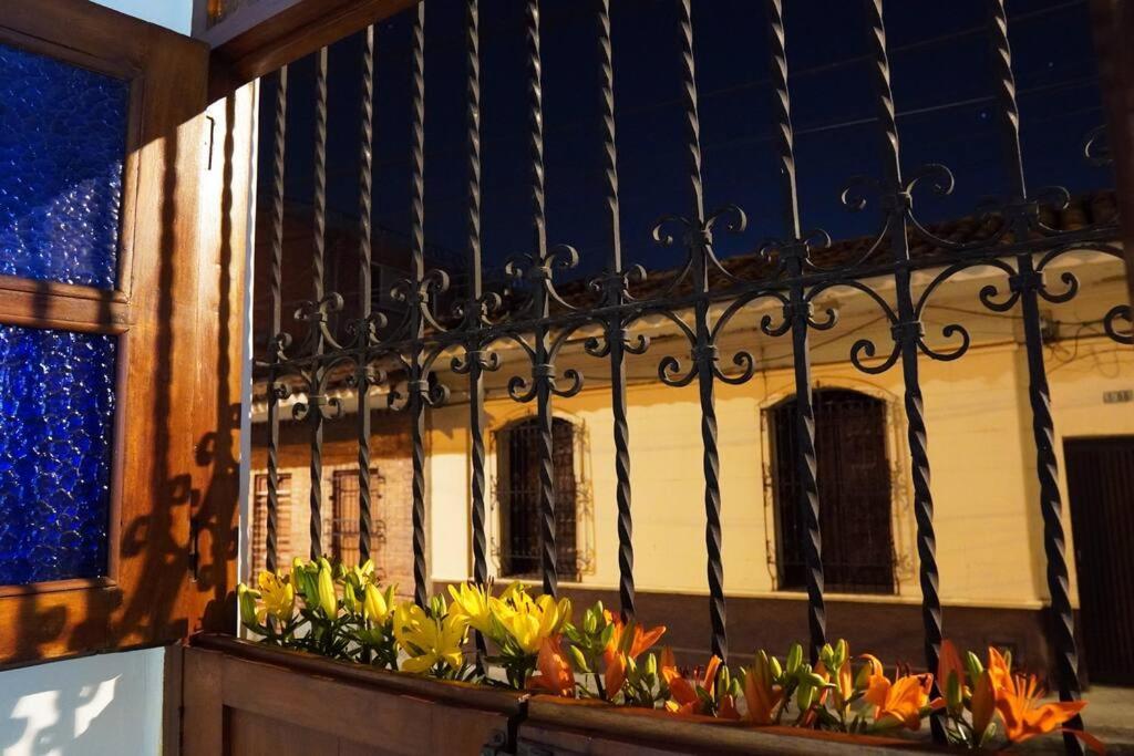 Nueva En San Antonio Cali, La Casa De Tona Villa Luaran gambar